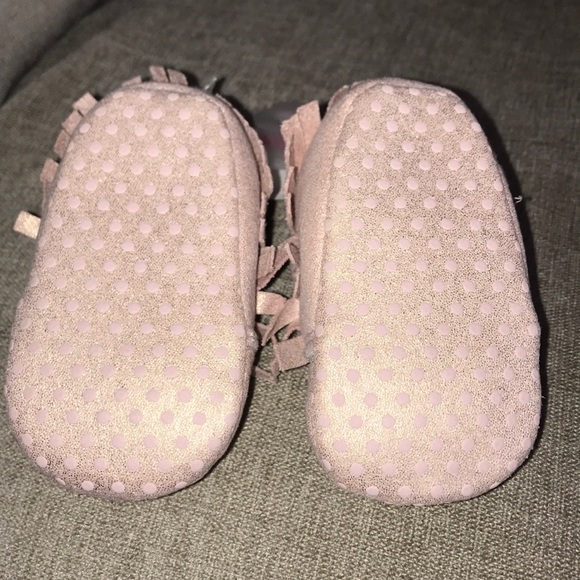 🆕NWT today only $5 Limited Too Baby Girl Moccasins - Picture 2 of 3